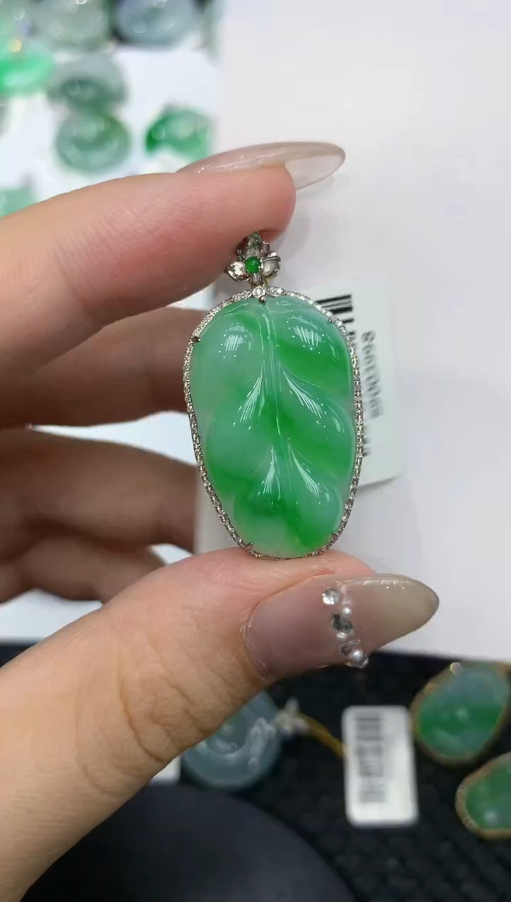 【闪购商品】翡翠颈饰18K金镶嵌222222222