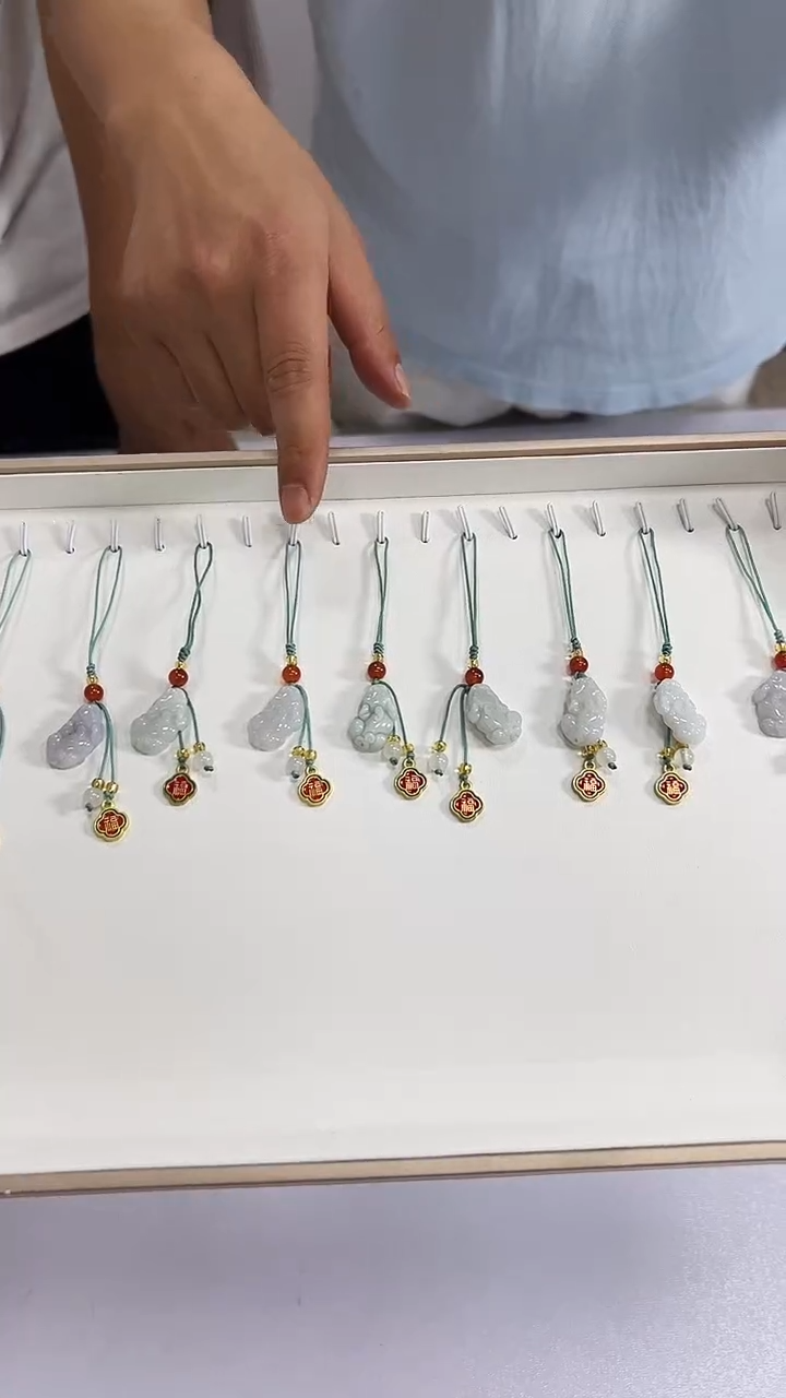 吊坠(不含链)未镶嵌翡翠（多样性发起一）翡翠貔貅
