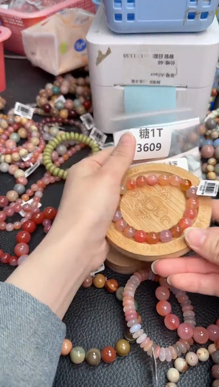 【闪购商品】石英质玉手链未镶嵌1T3609