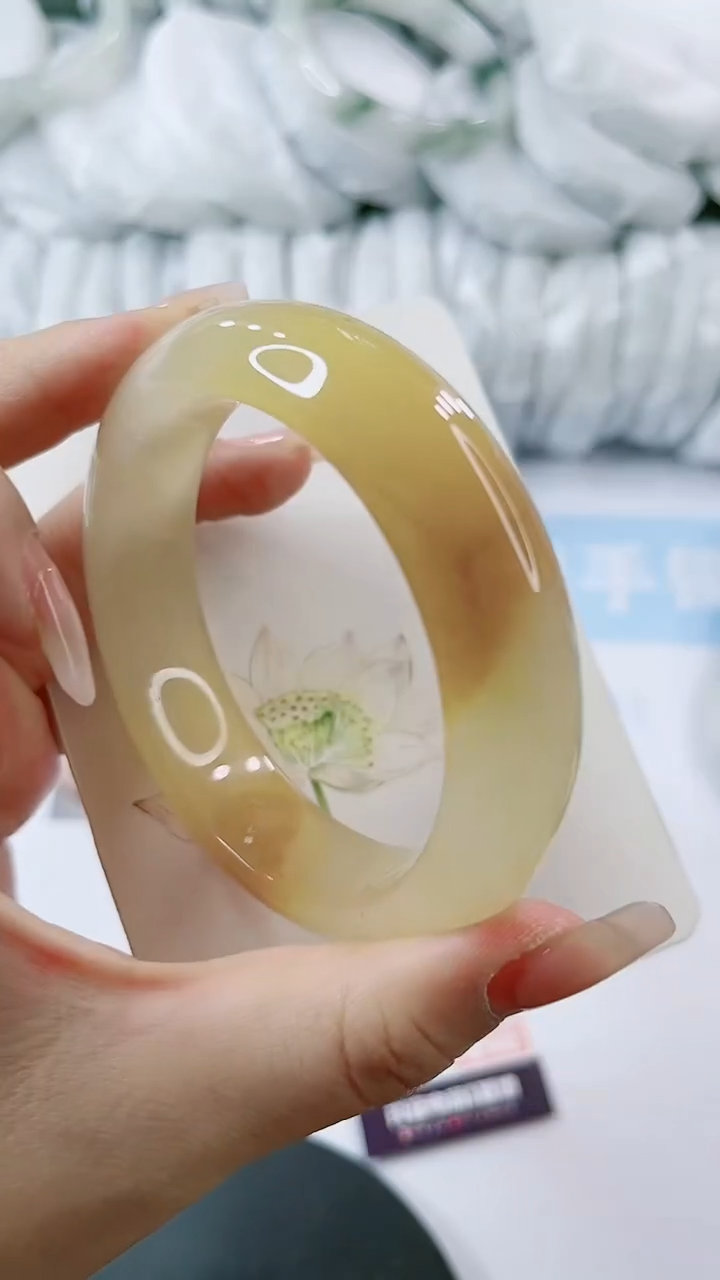 【闪购商品】石英质玉手镯未镶嵌0196326515-多样性发货