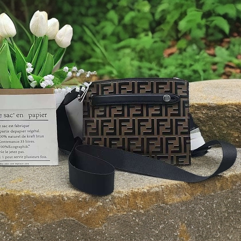 95新 FENDI/芬迪 斜挎包1184 3331