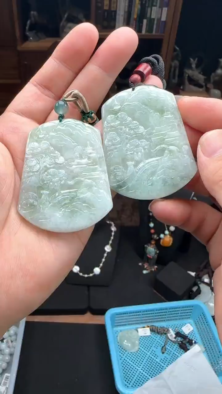 吊坠(不含链)未镶嵌翡翠天然缅甸A货翡翠（山水牌）多样性发其一