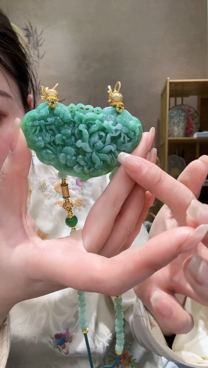 【闪购商品】翡翠颈饰未镶嵌吊坠