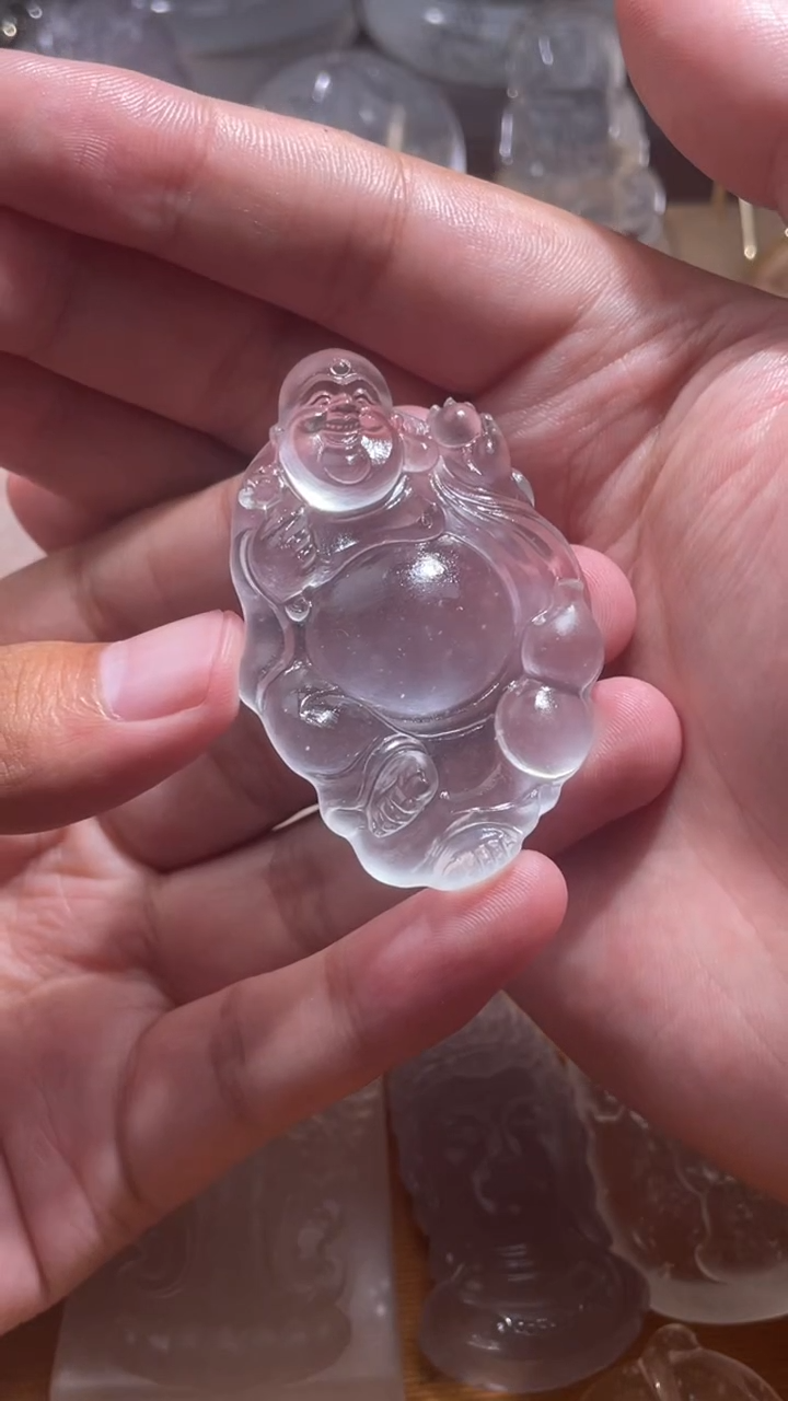 未镶嵌无定制石英质玉M*飛无