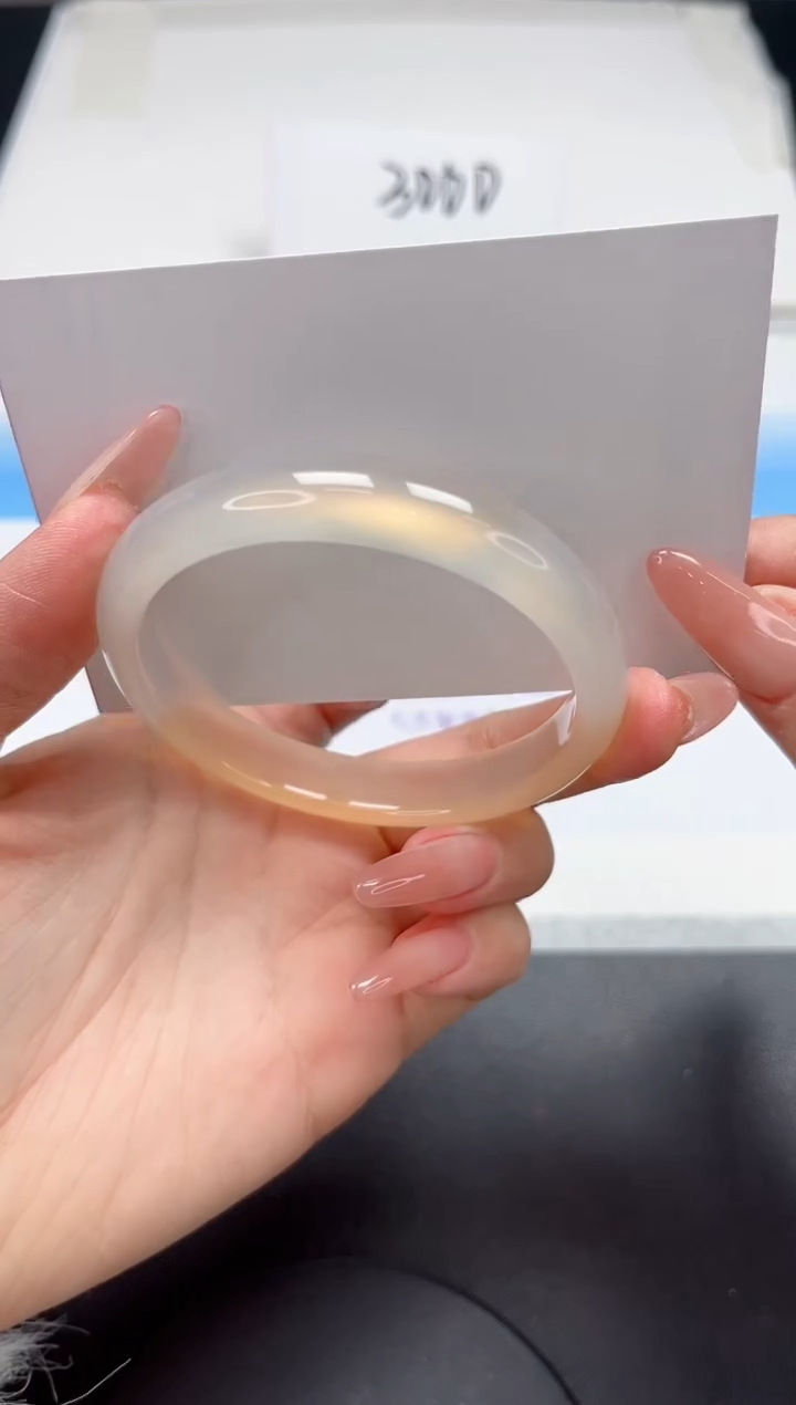 【闪购商品】石英质玉手镯未镶嵌22-57