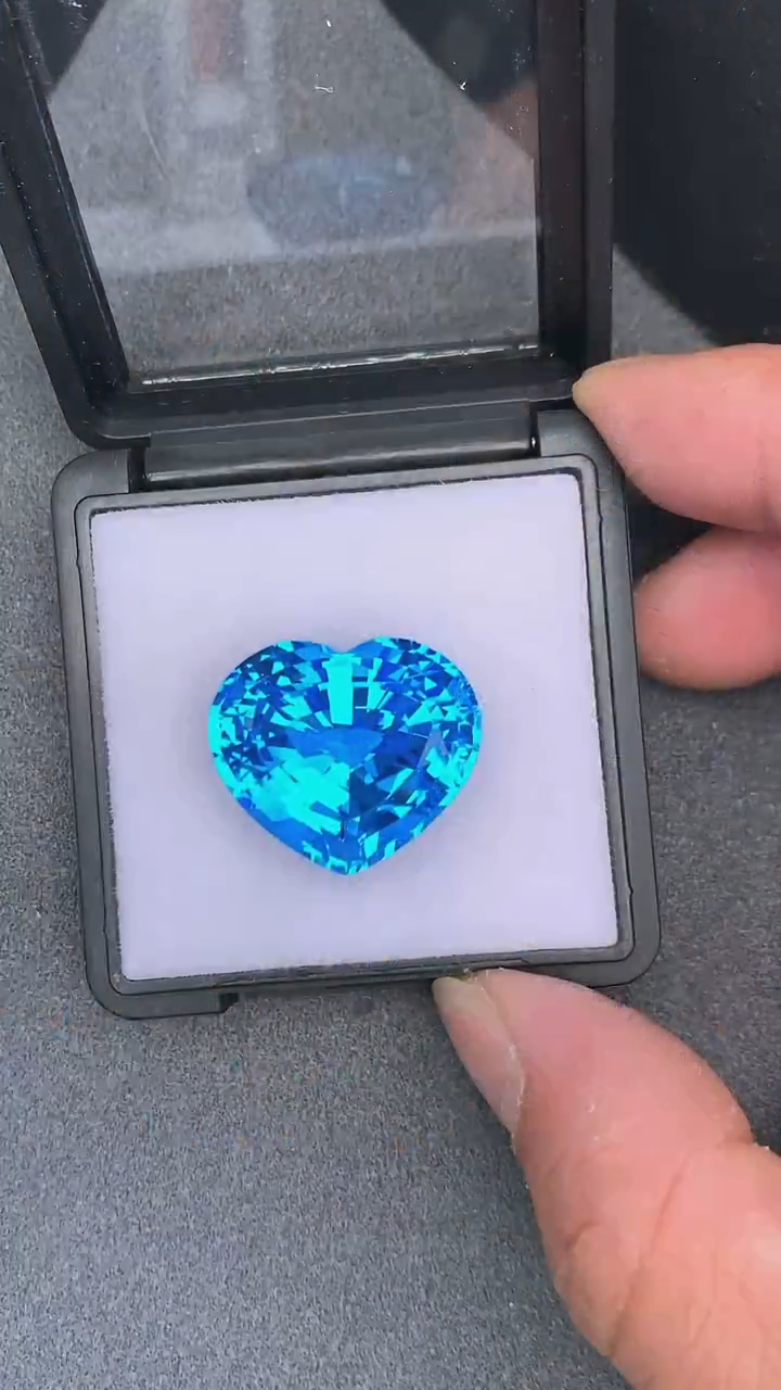 【闪购商品】托帕石裸石未镶嵌59.85克拉