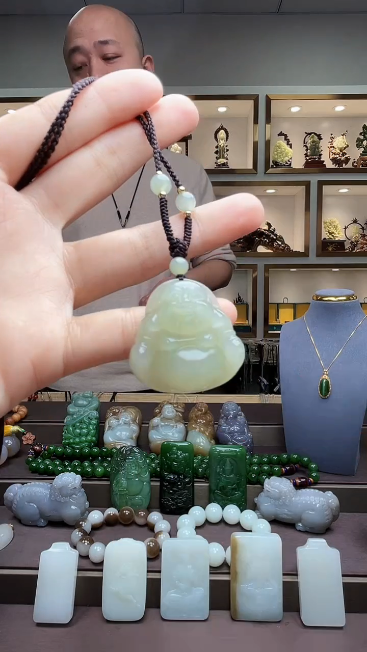 【闪购商品】和田玉颈饰未镶嵌苏