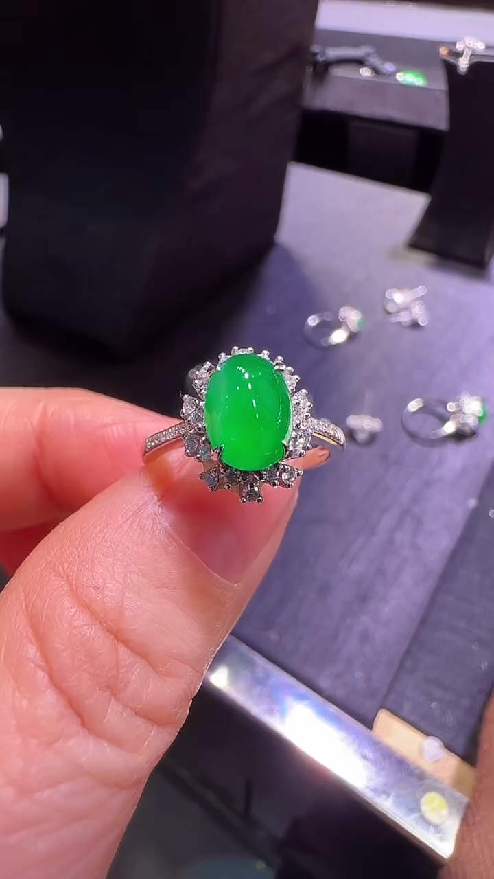 【闪购商品】翡翠戒指18K金镶嵌戒指