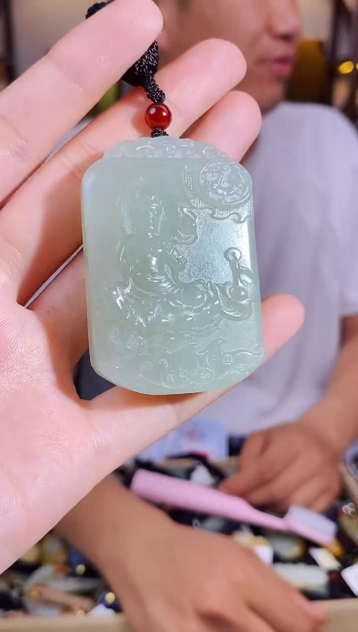 和田玉未镶嵌颈饰1
