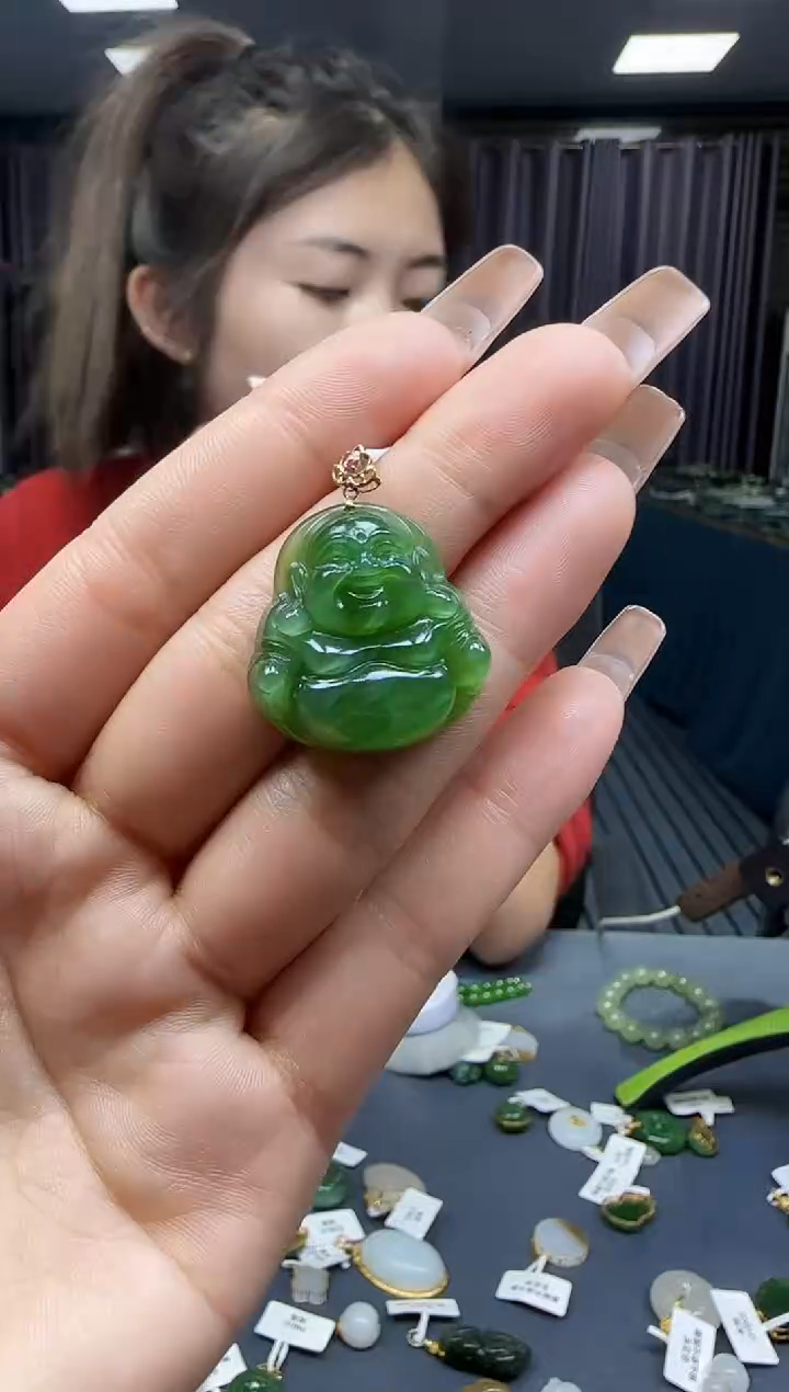 【闪购商品】和田玉挂件18K金镶嵌1