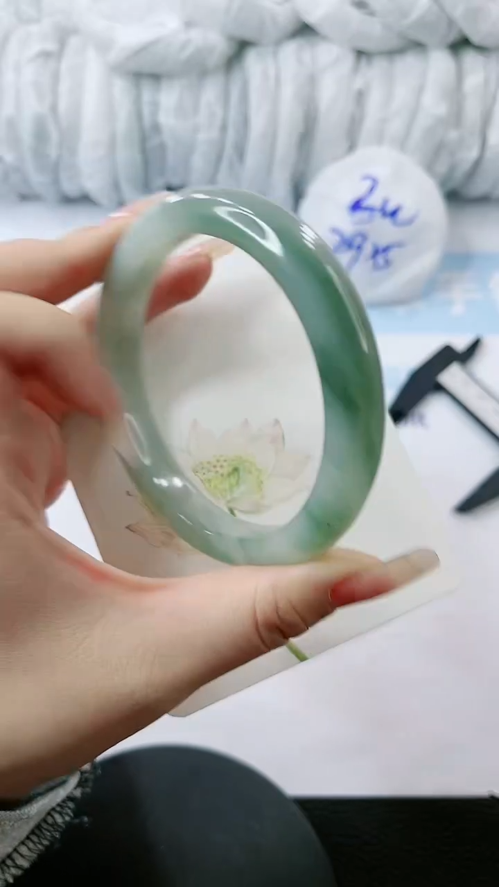 【闪购商品】石英质玉手镯未镶嵌 多样性发货V521-64