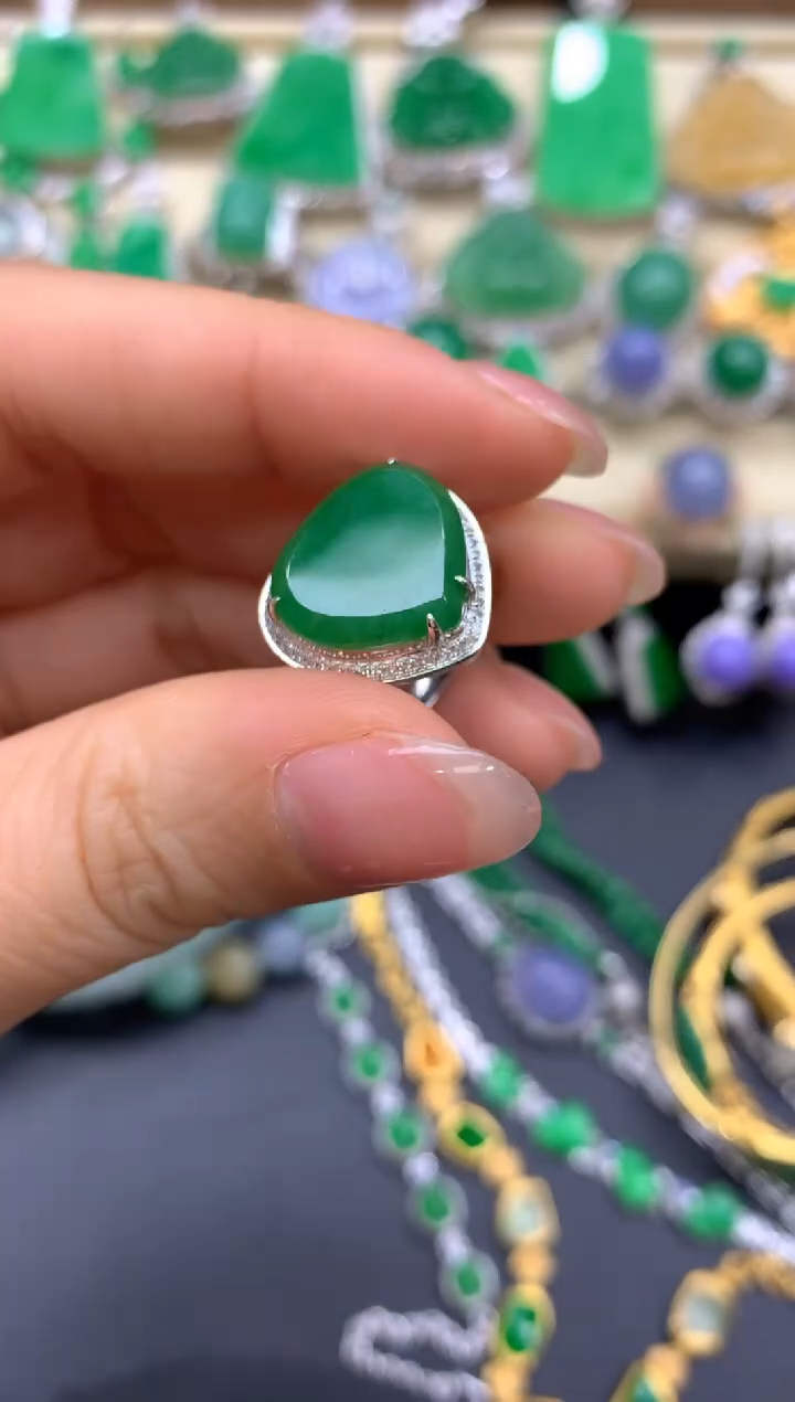 【闪购商品】翡翠戒指18K金镶嵌496-中国好珍宝