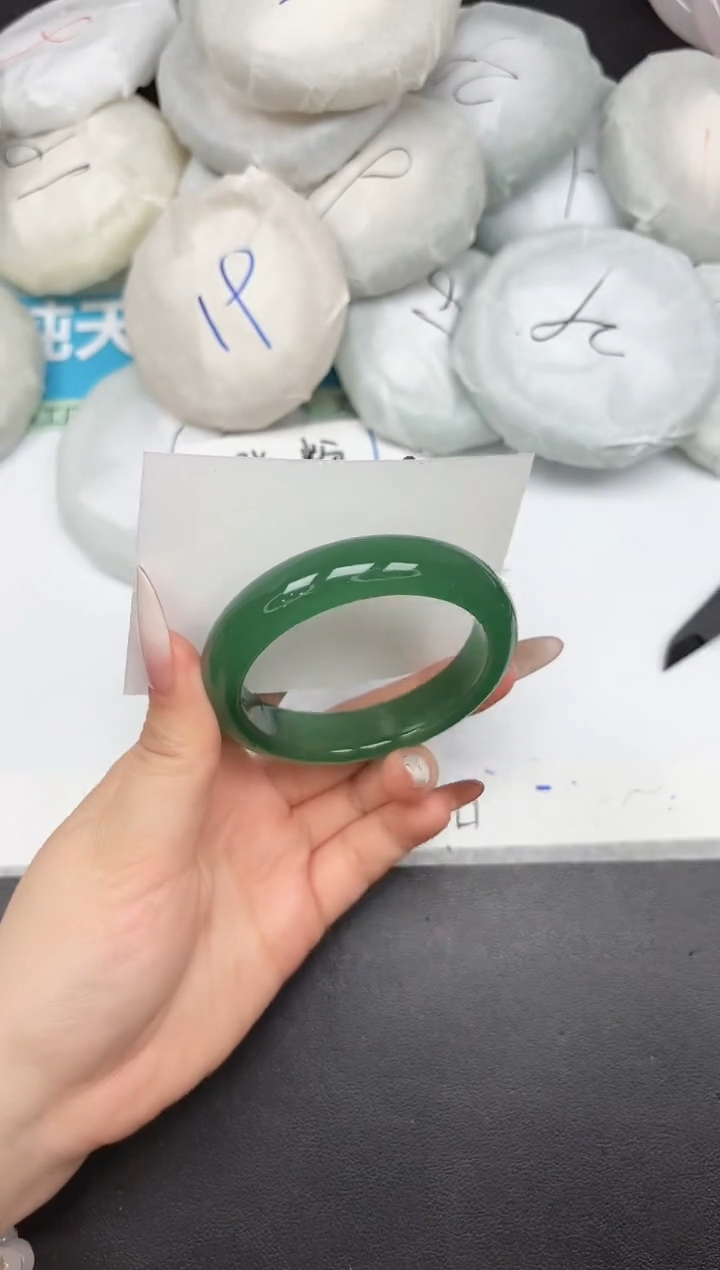 未镶嵌手镯石英质玉A204/56.7