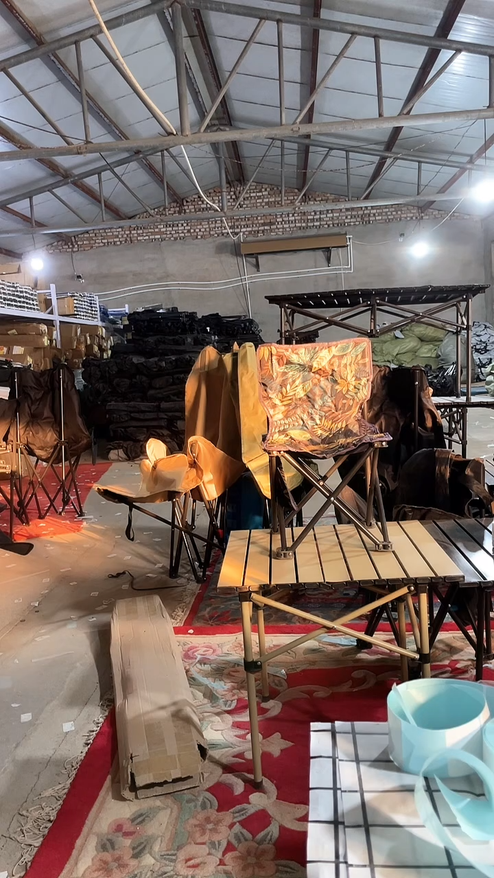 铁小号  折叠靠背  颜色随机