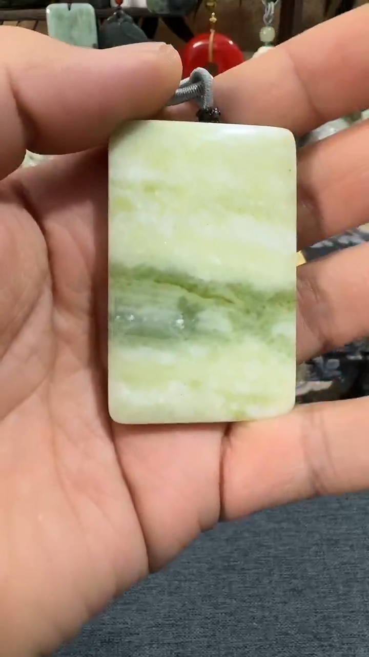 未镶嵌石英质玉笔搁新疆切么 山水无事牌