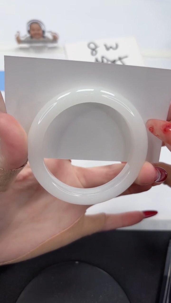 【闪购商品】石英质玉手镯未镶嵌A413-56.6