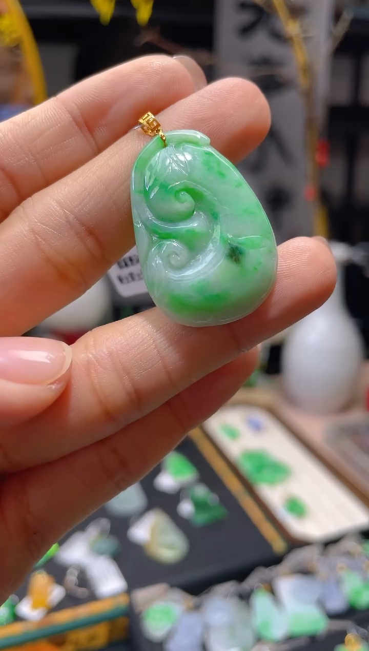【闪购商品】翡翠颈饰18K金镶嵌假一赔三