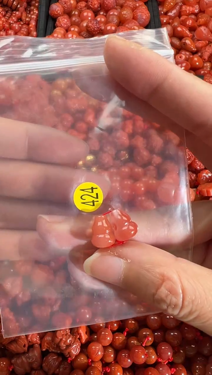 【闪购商品】南红玛瑙颈饰未镶嵌1