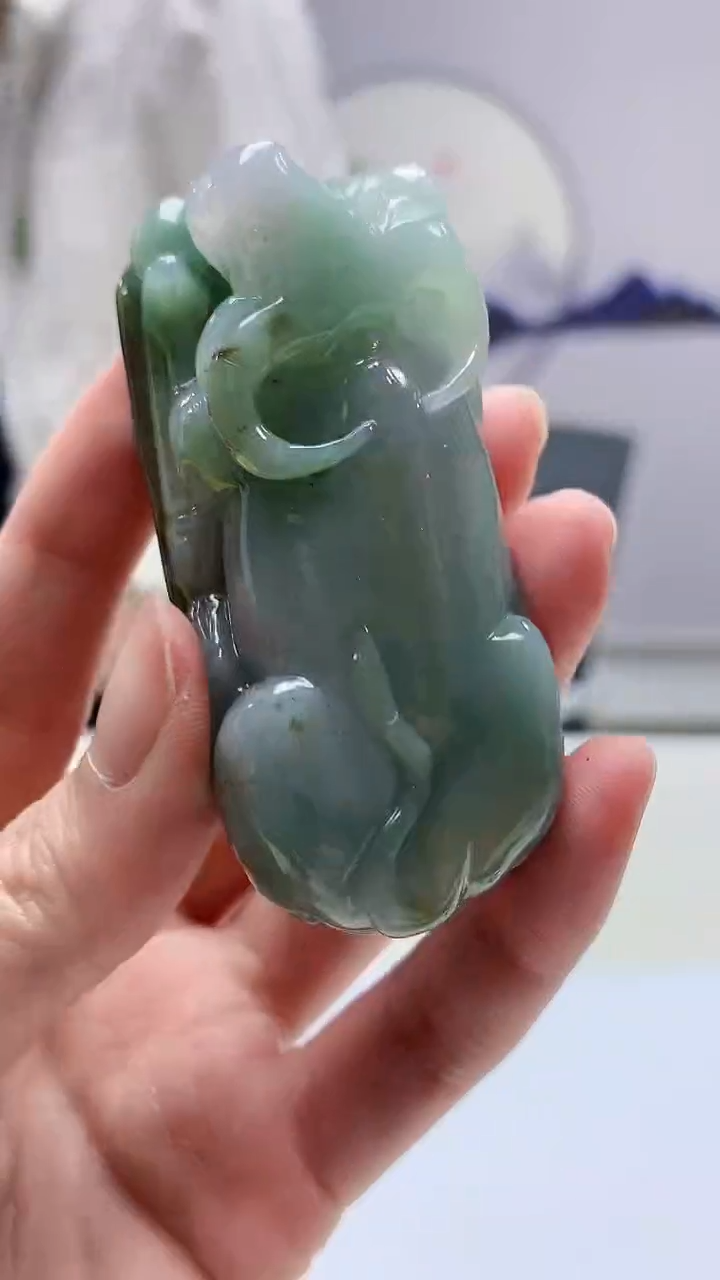 【闪购商品】定制翡翠未镶嵌5028zm-毛货挂件牛牛136