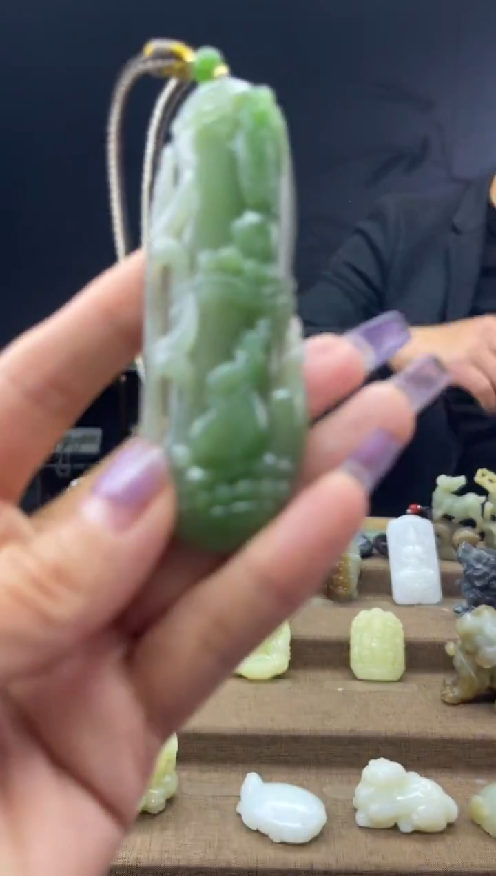 颈饰未镶嵌和田玉1