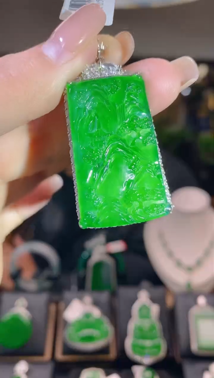 【闪购商品】翡翠吊坠(不含链)未镶嵌翡翠吊坠