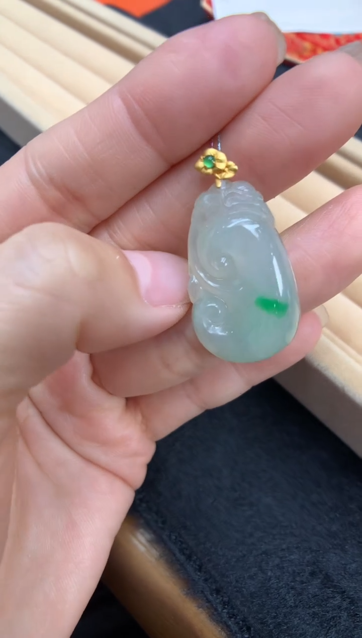 【闪购商品】翡翠颈饰18K金镶嵌如意