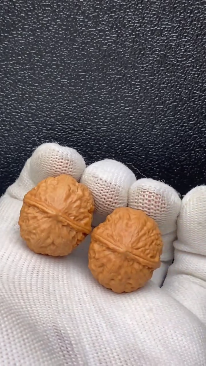 【闪购商品】文玩核桃把件元宝