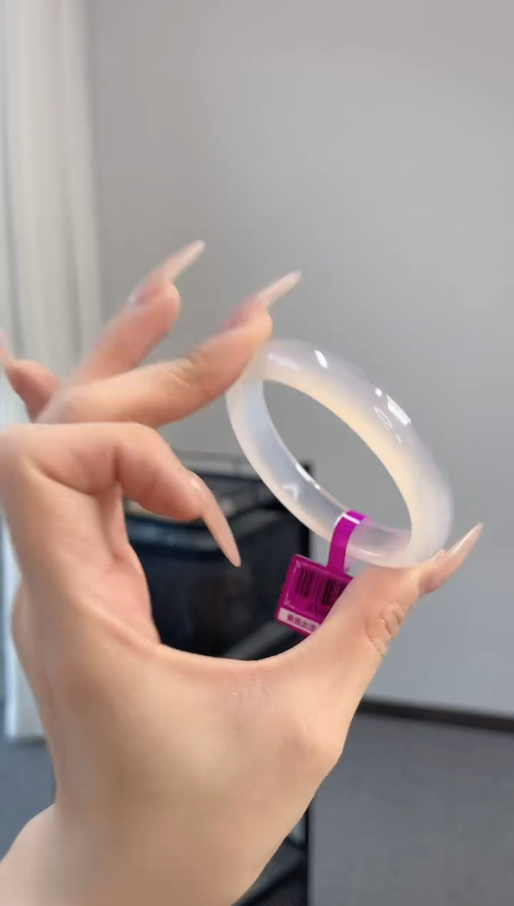 【闪购商品】玛瑙/玉髓手镯未镶嵌51-52圈