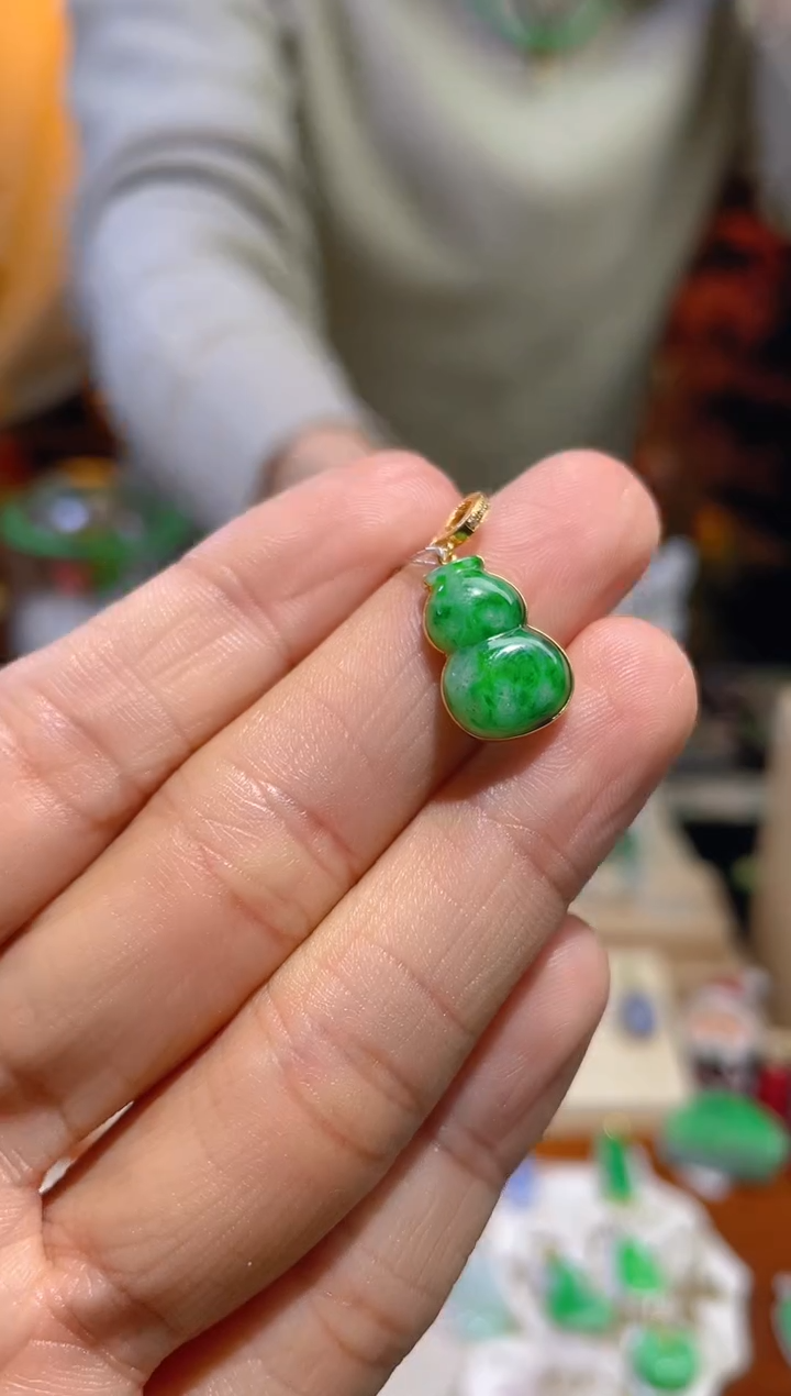 【闪购商品】翡翠颈饰18K金镶嵌假一赔三