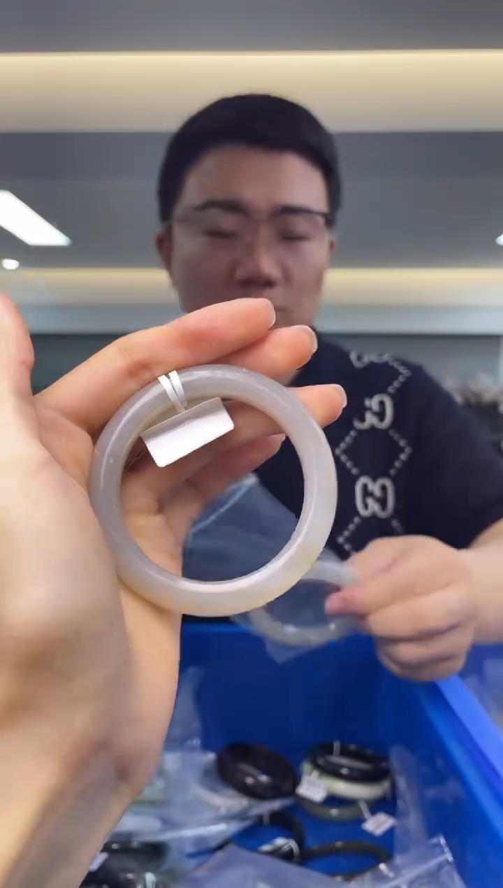 【闪购商品】和田玉`未镶嵌多样性发一件*52*134