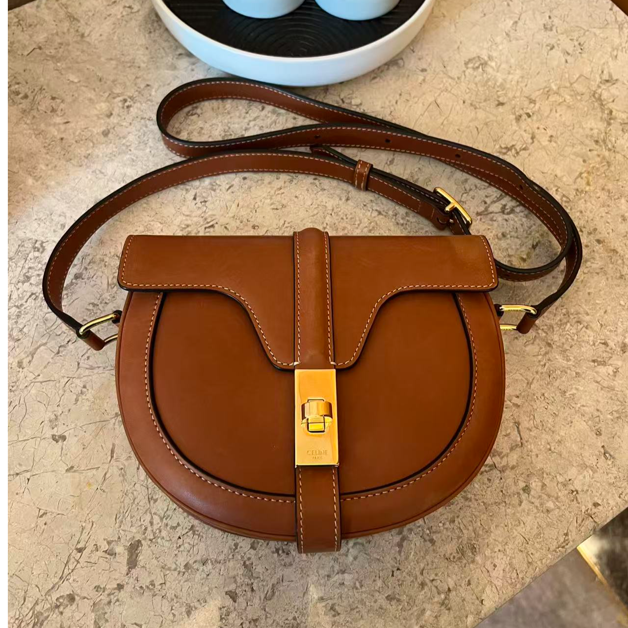 95新 Celine/思琳 95新焦糖色马鞍包单肩斜挎包