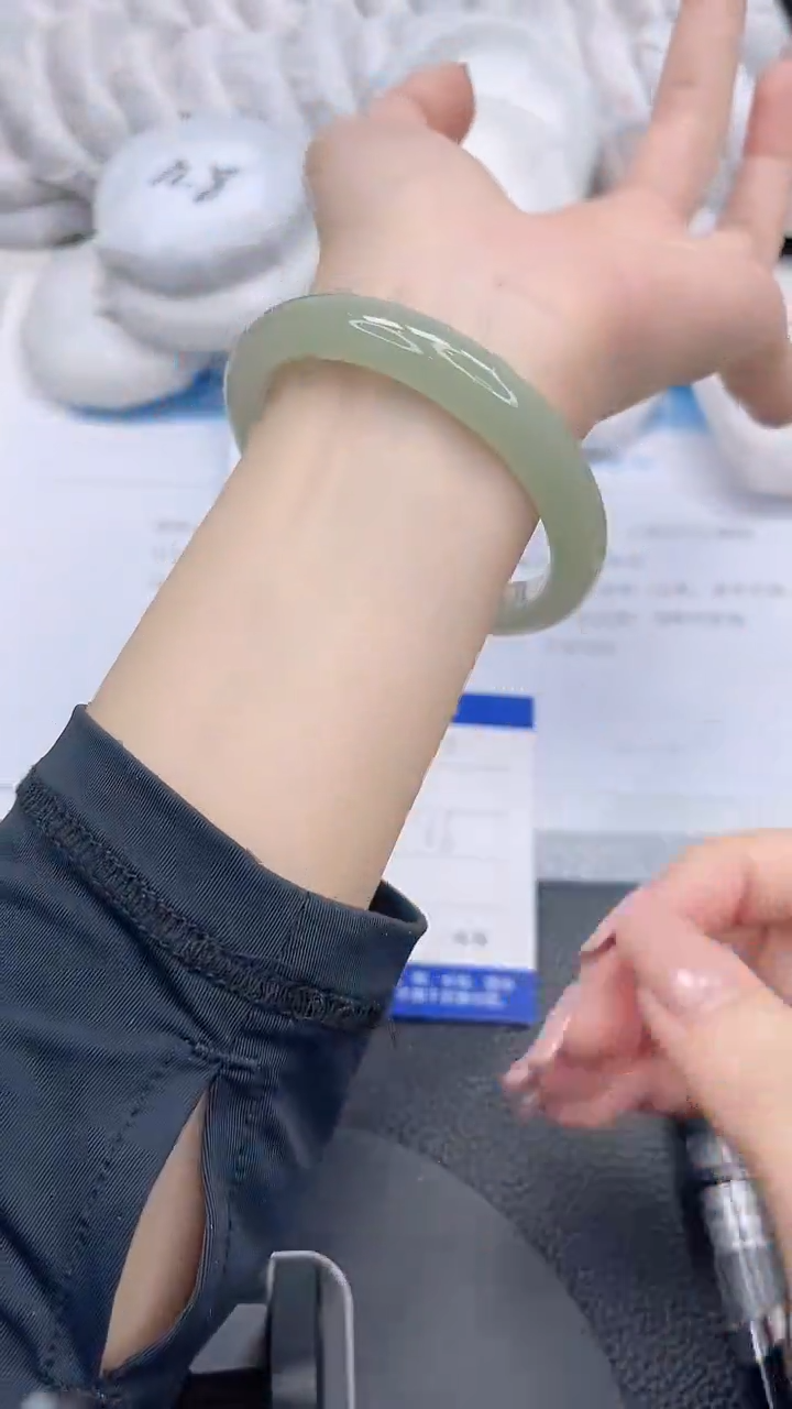 石英质玉手镯未镶嵌40-56