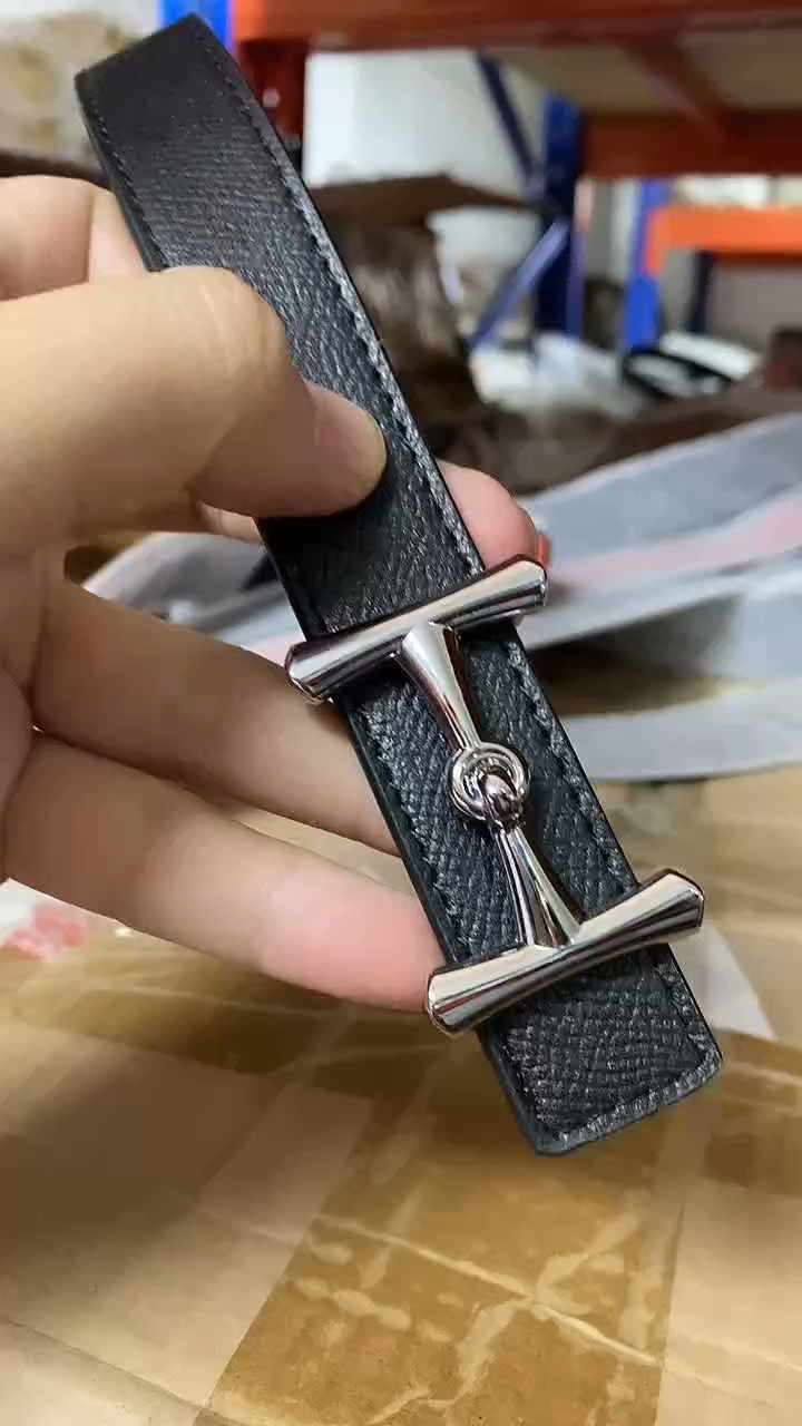 2025新款女士I经典时尚百搭轻奢皮带