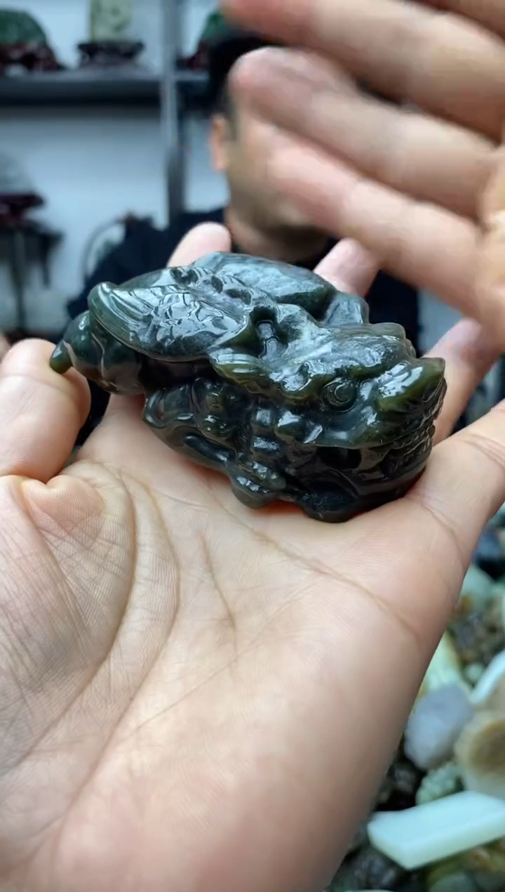 未镶嵌和田玉把件1