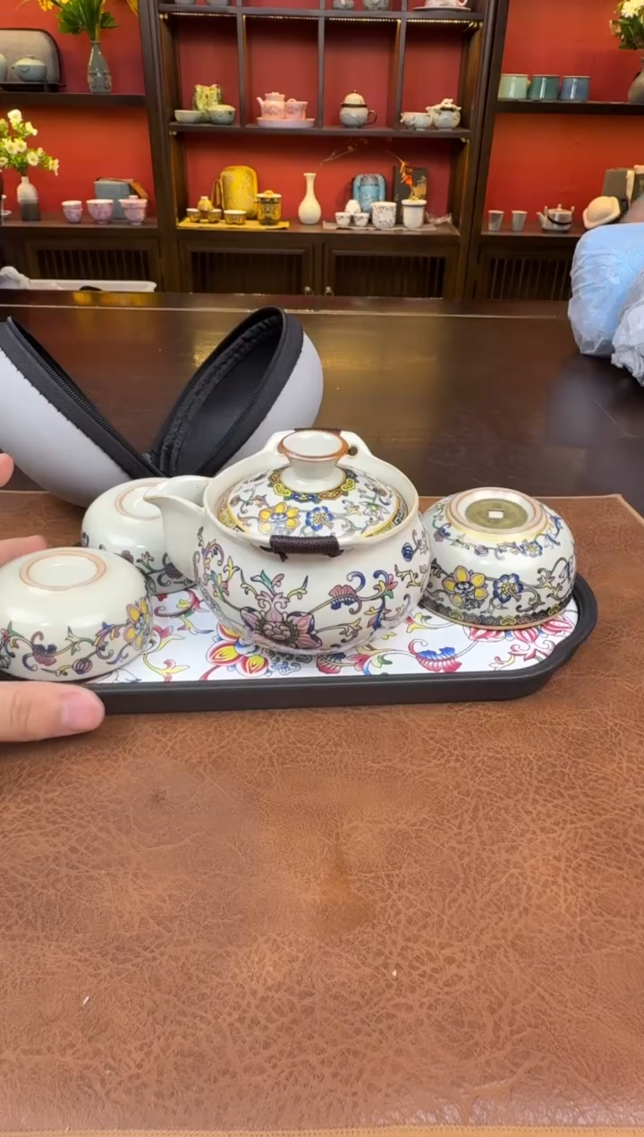 满彩缠枝莲宝瓶+茶盘11111111