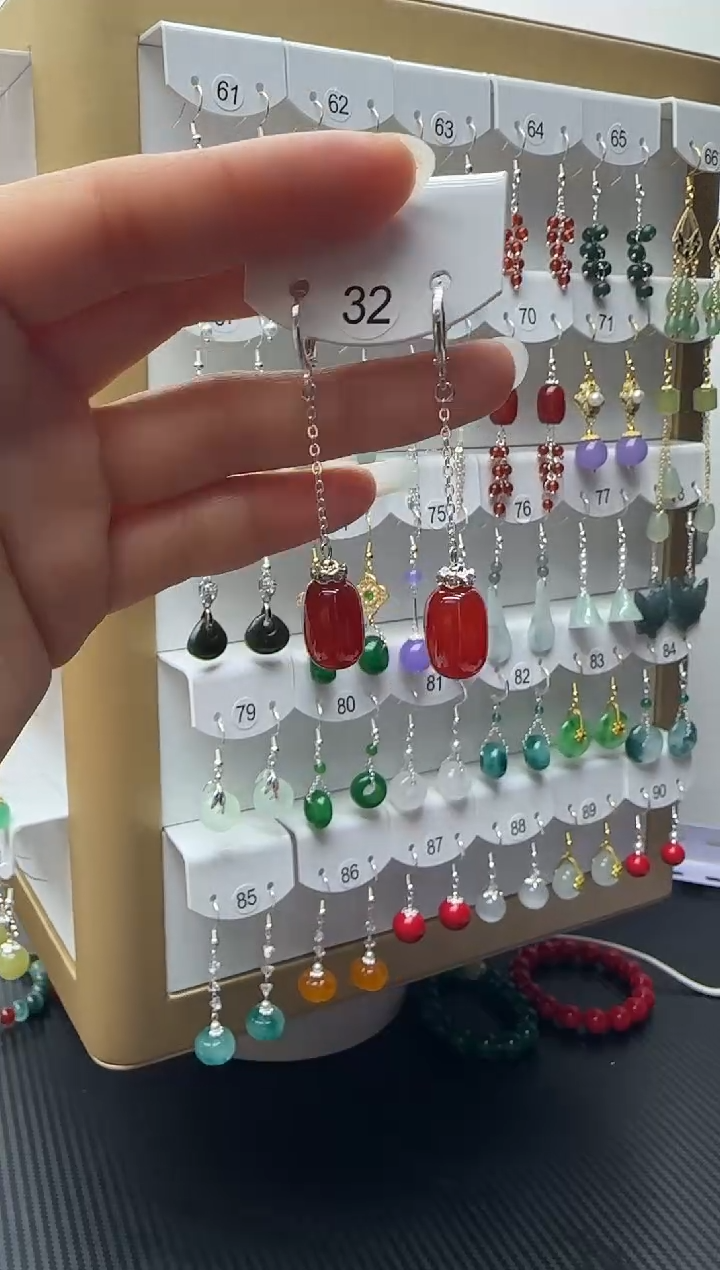 未镶嵌石英质玉（非洲翠）耳坠32