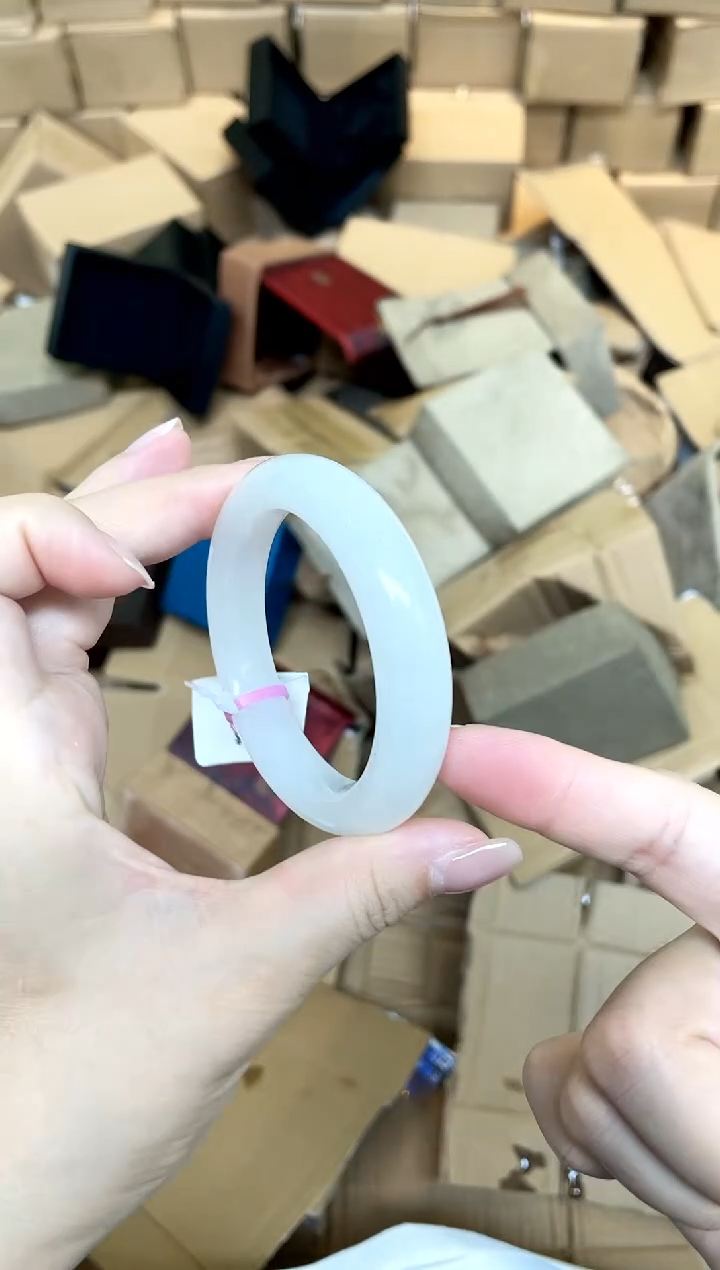 石英质玉手镯未镶嵌154-53