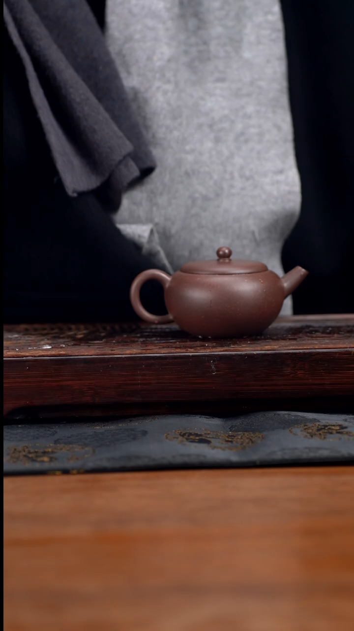 【闪购商品】紫砂茶壶130cc黄龙山原矿紫泥亨裕莲子6