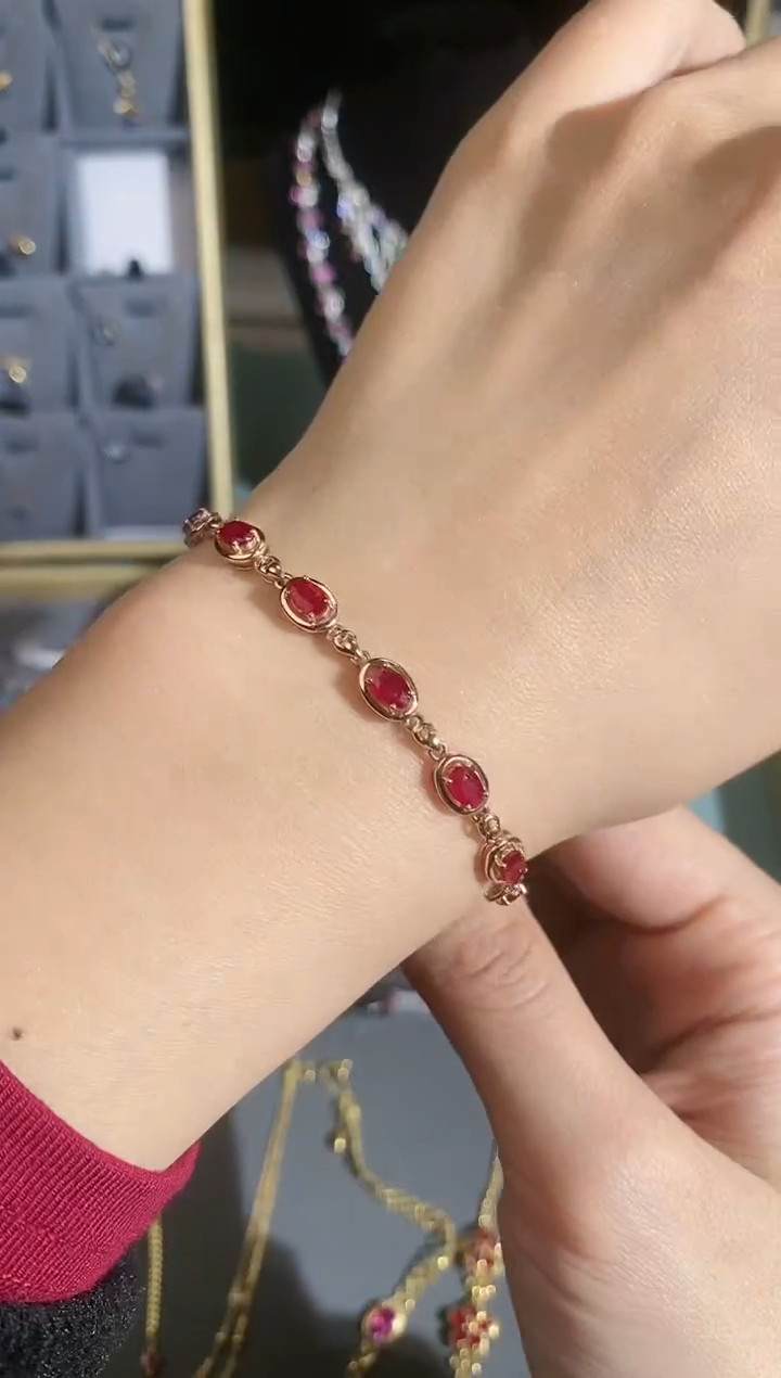 【闪购商品】红宝石手链18K金镶嵌手链