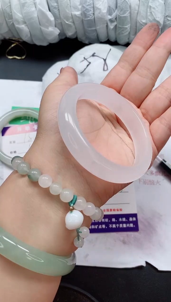 未镶嵌手镯石英质玉187/58-59