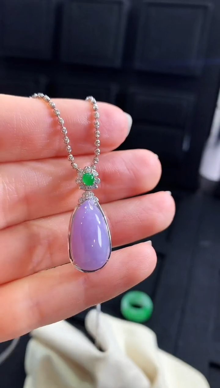 【闪购商品】翡翠吊坠(不含链)18K金镶嵌吊坠