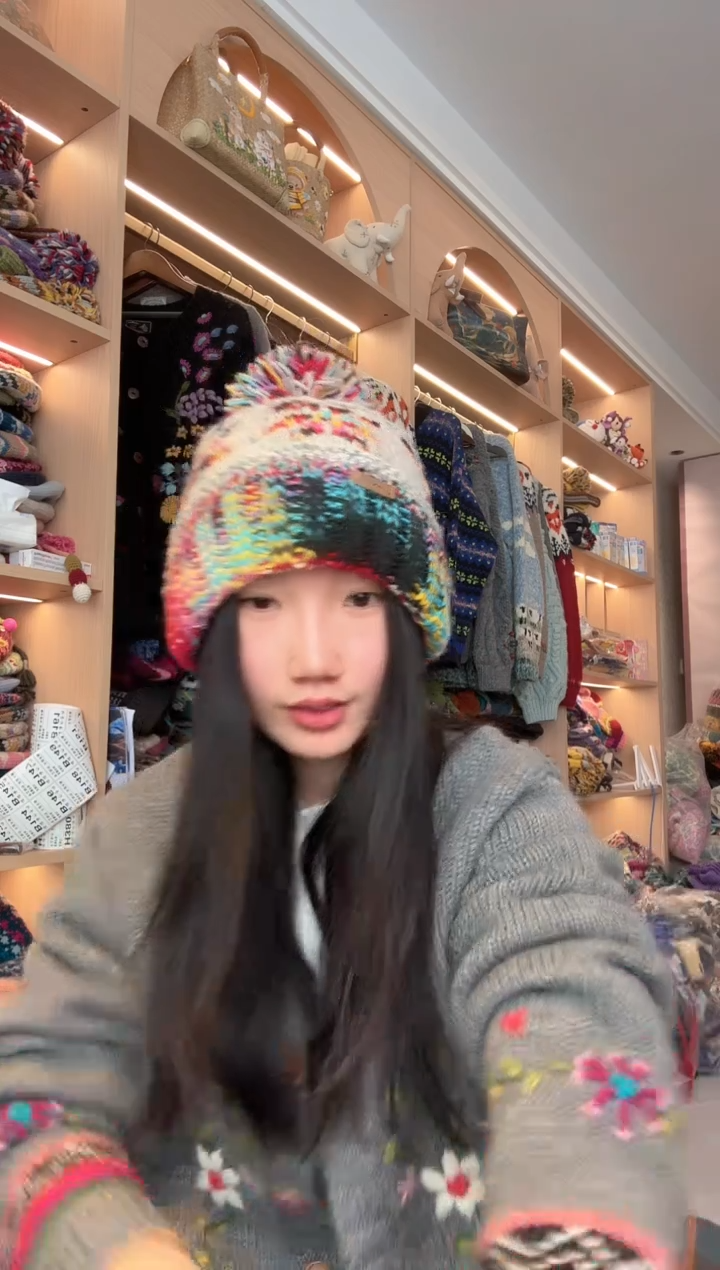 羊毛灰色雪花翻遍帽