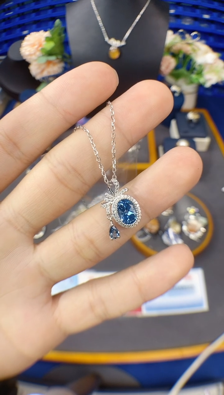 【闪购商品】托帕石吊坠银S925镶嵌带证书福利