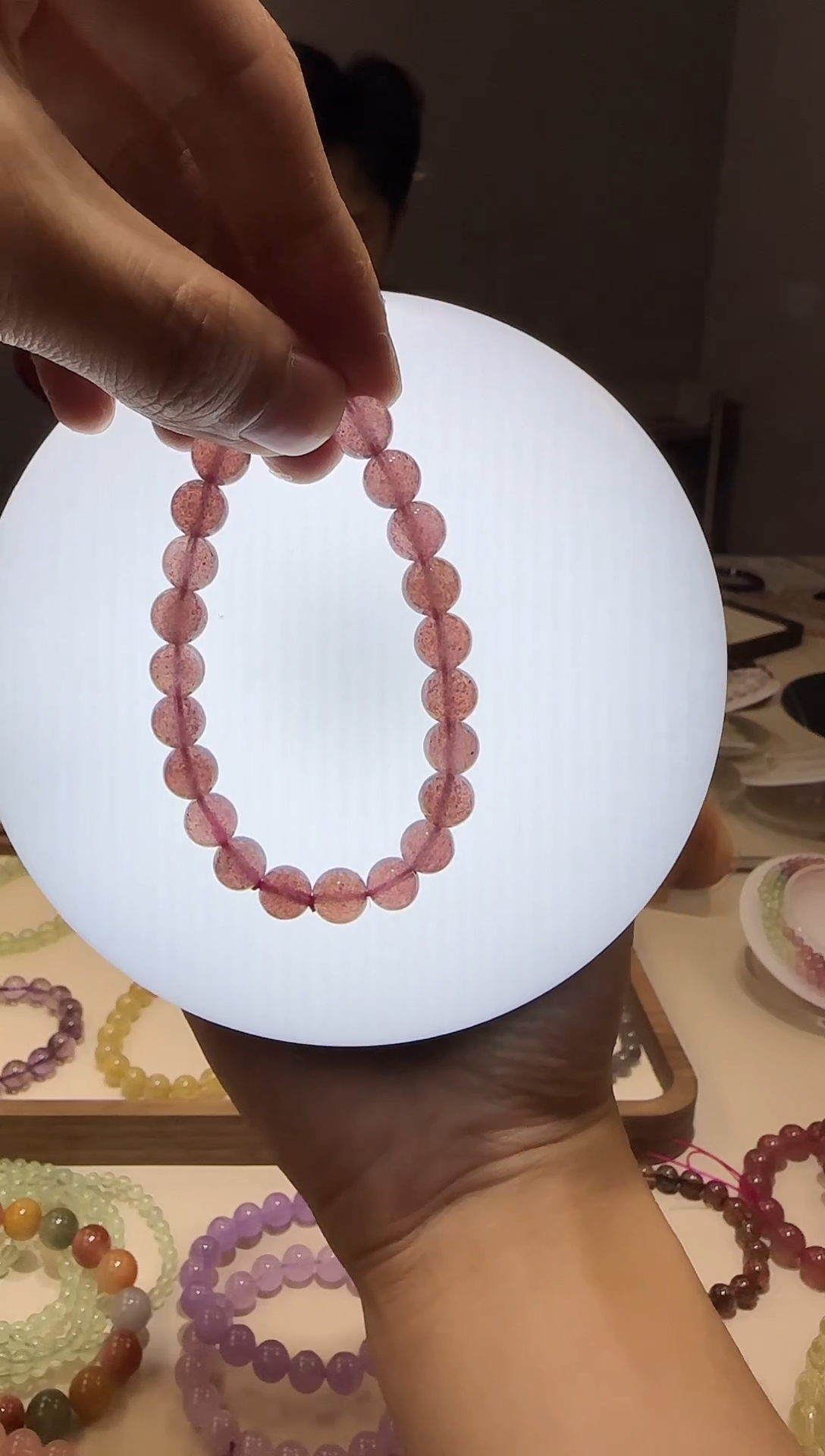 【闪购商品】石英质玉手链未镶嵌鸽血红草莓晶8+