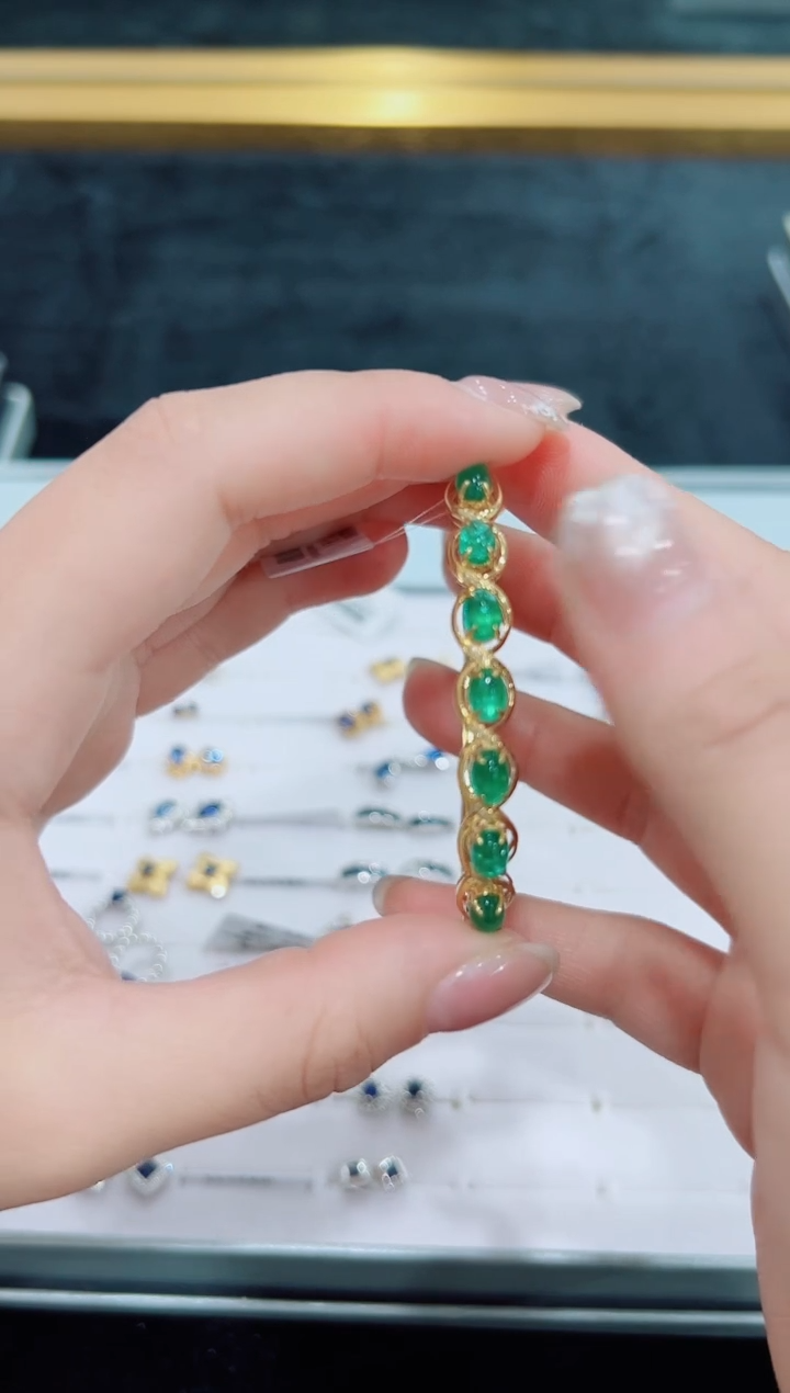 【闪购商品】蓝宝石手镯18K金镶嵌·