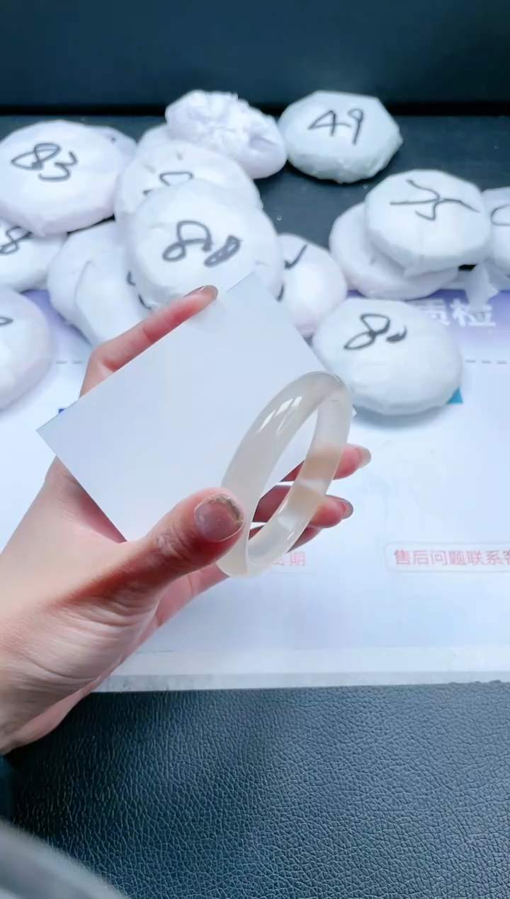 【闪购商品】石英质玉手镯未镶嵌 24J126-54