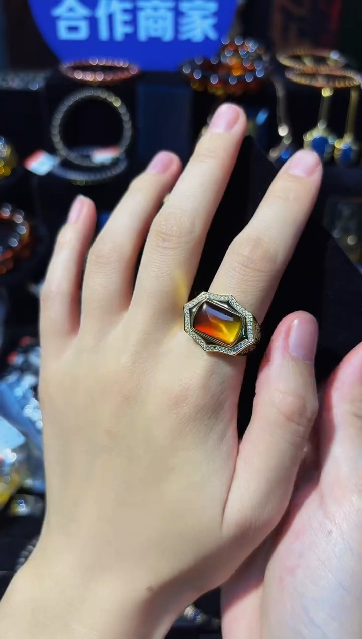 【闪购商品】琥珀裸石银S925镶嵌红蓝银戒