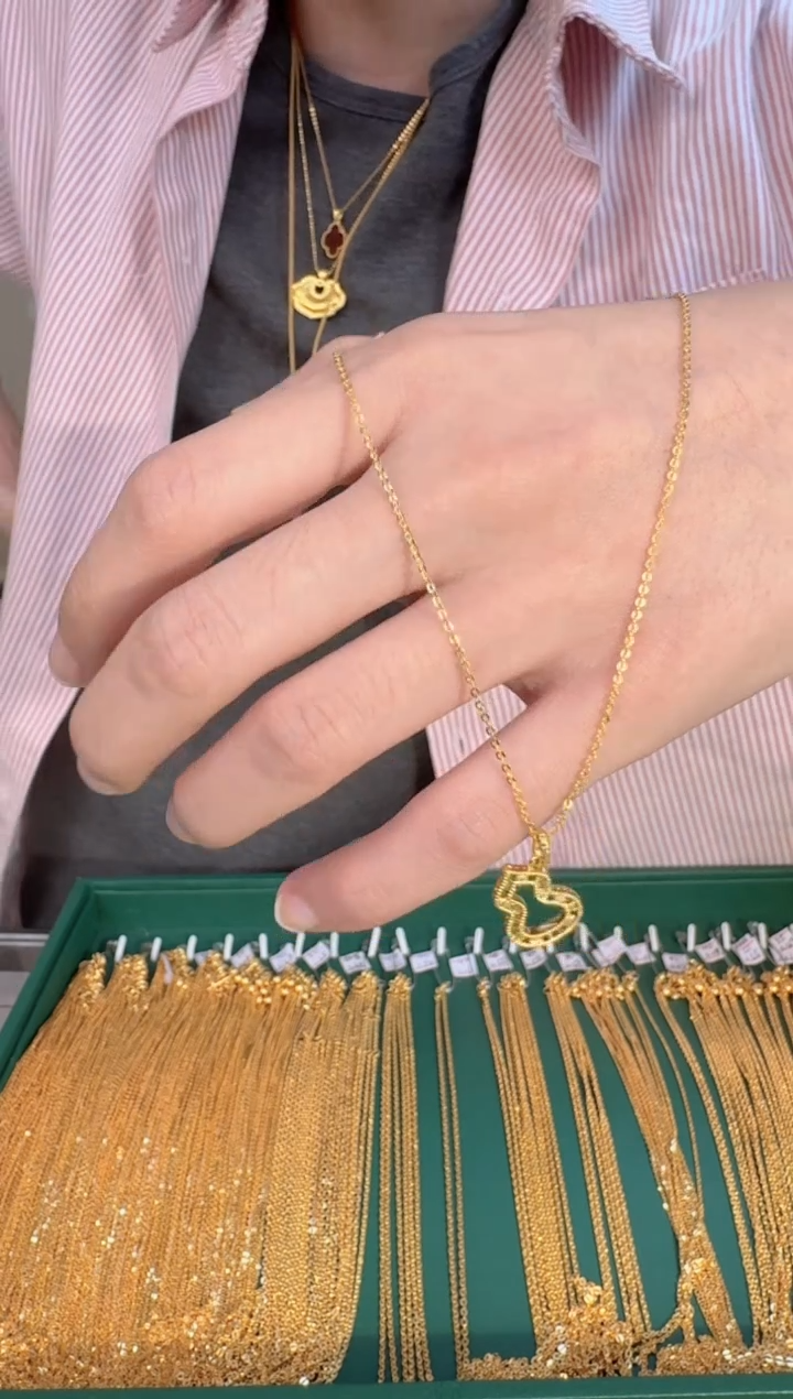 福利45cm固定闪o链1.08g 镂空葫芦吊坠0.4g（多样性发货）