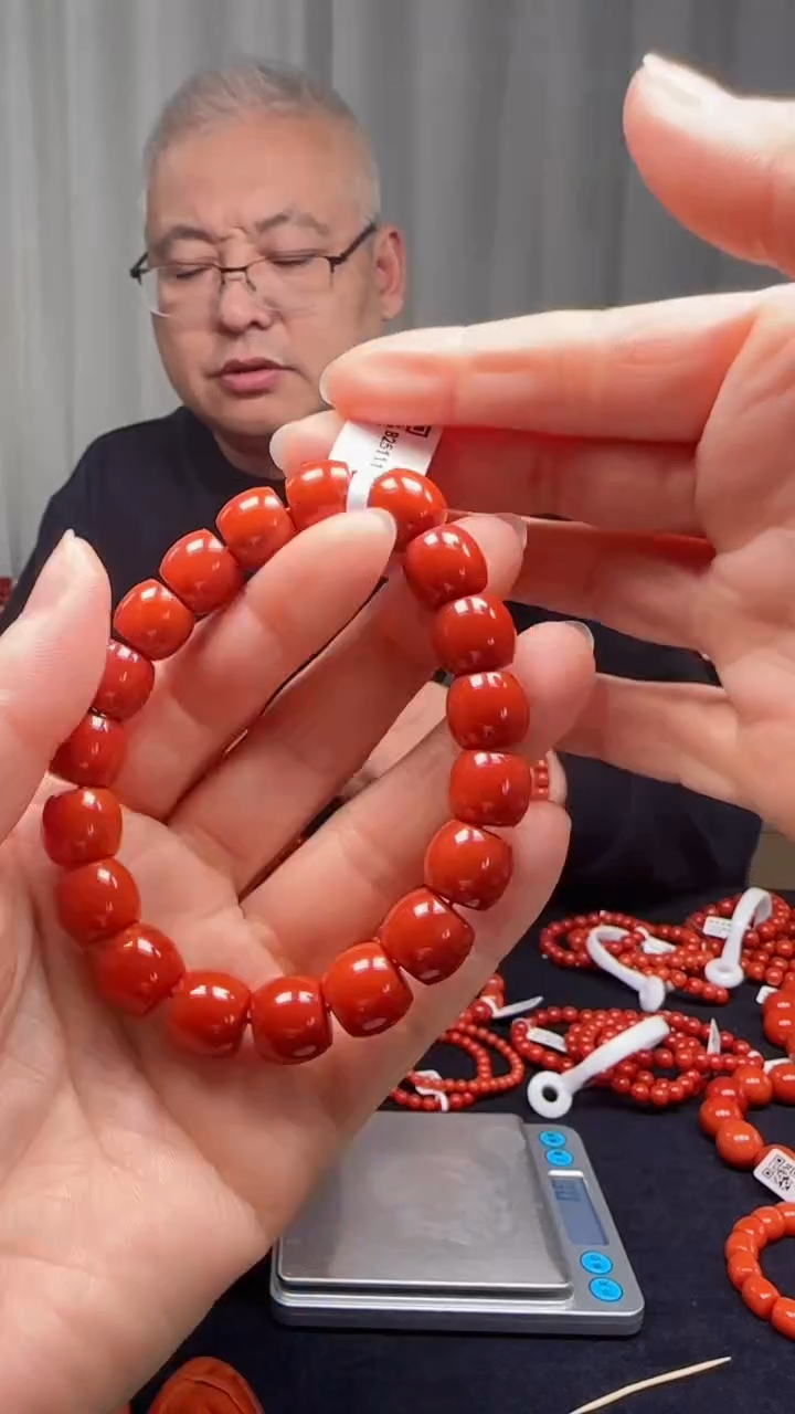 未镶嵌多样性发一件南红玛瑙【高货】锦红11mm保山直切单圈 