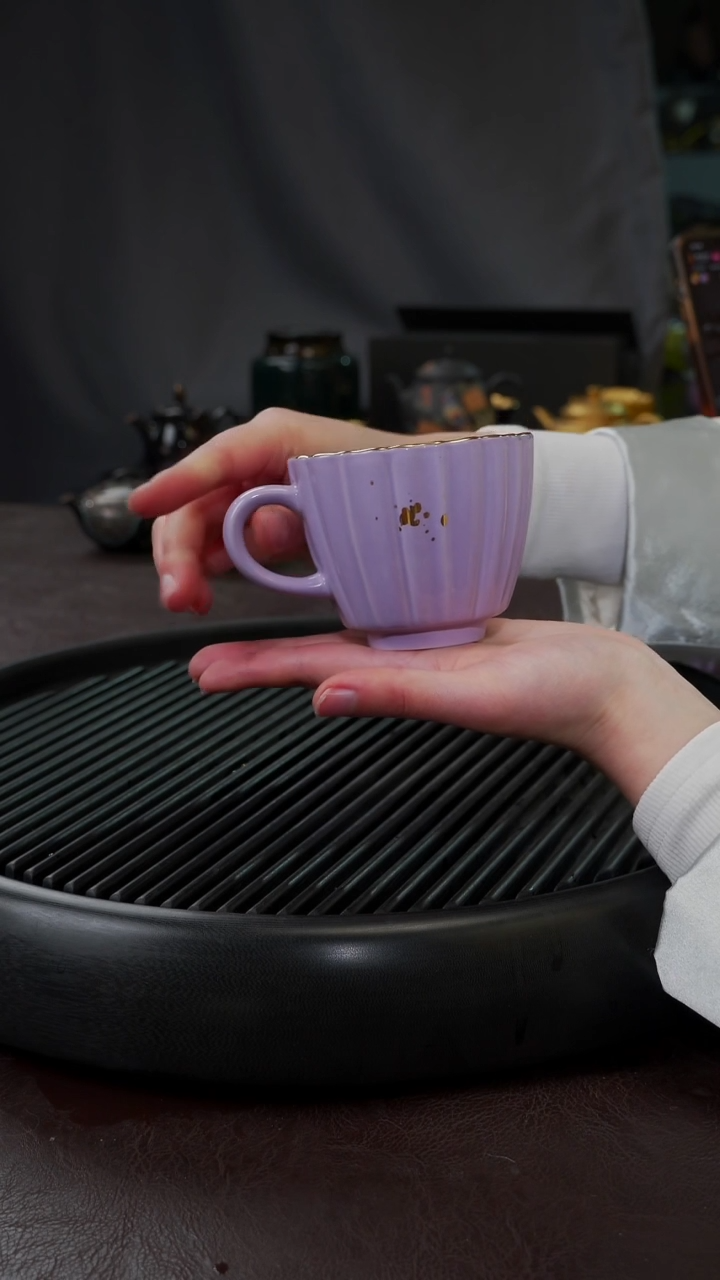 【闪购商品】杯【宜景窑烟幕紫鎏金】筋纹马克杯